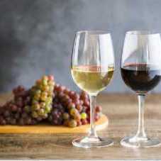 赤ワインやベリーなどの摂取量が多い人には、 高血圧が少ない?